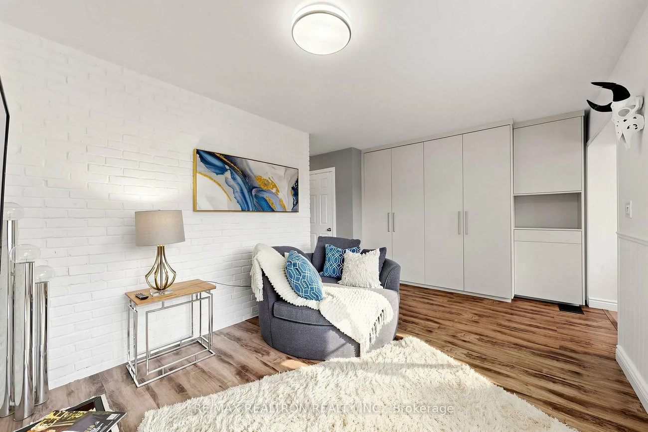 8, Villa, Long Branch, Toronto