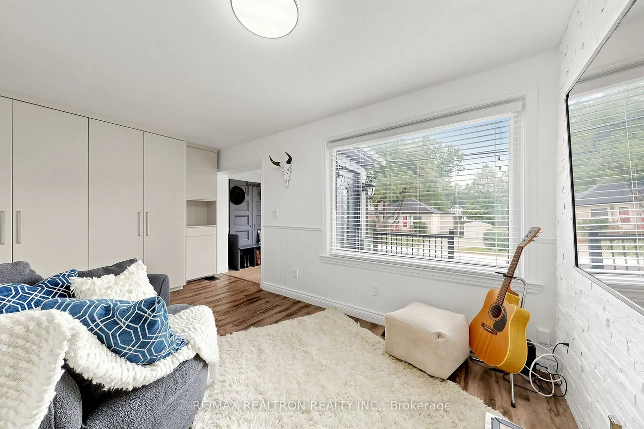 8, Villa, Long Branch, Toronto