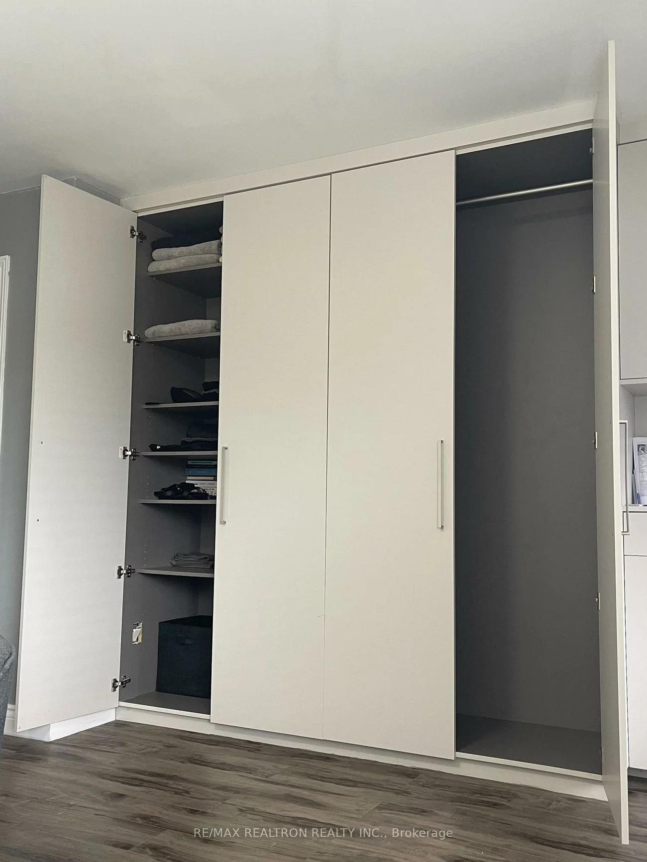 8, Villa, Long Branch, Toronto