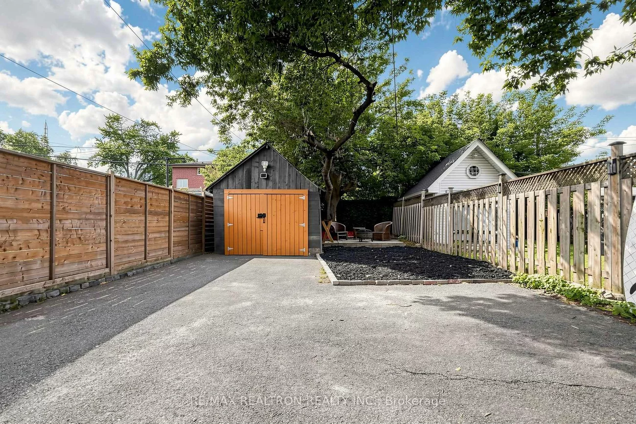 8, Villa, Long Branch, Toronto