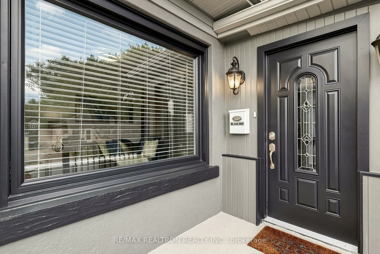 8, Villa, Long Branch, Toronto