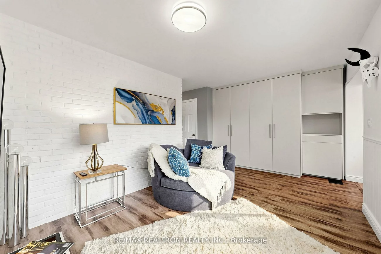 8, Villa, Long Branch, Toronto