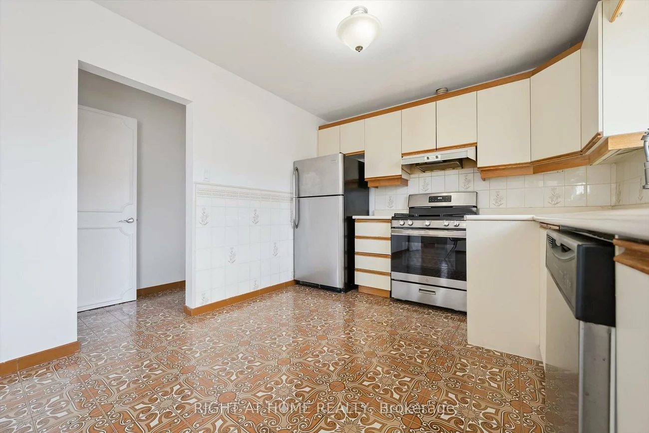 27, Jocada, Maple Leaf, Toronto