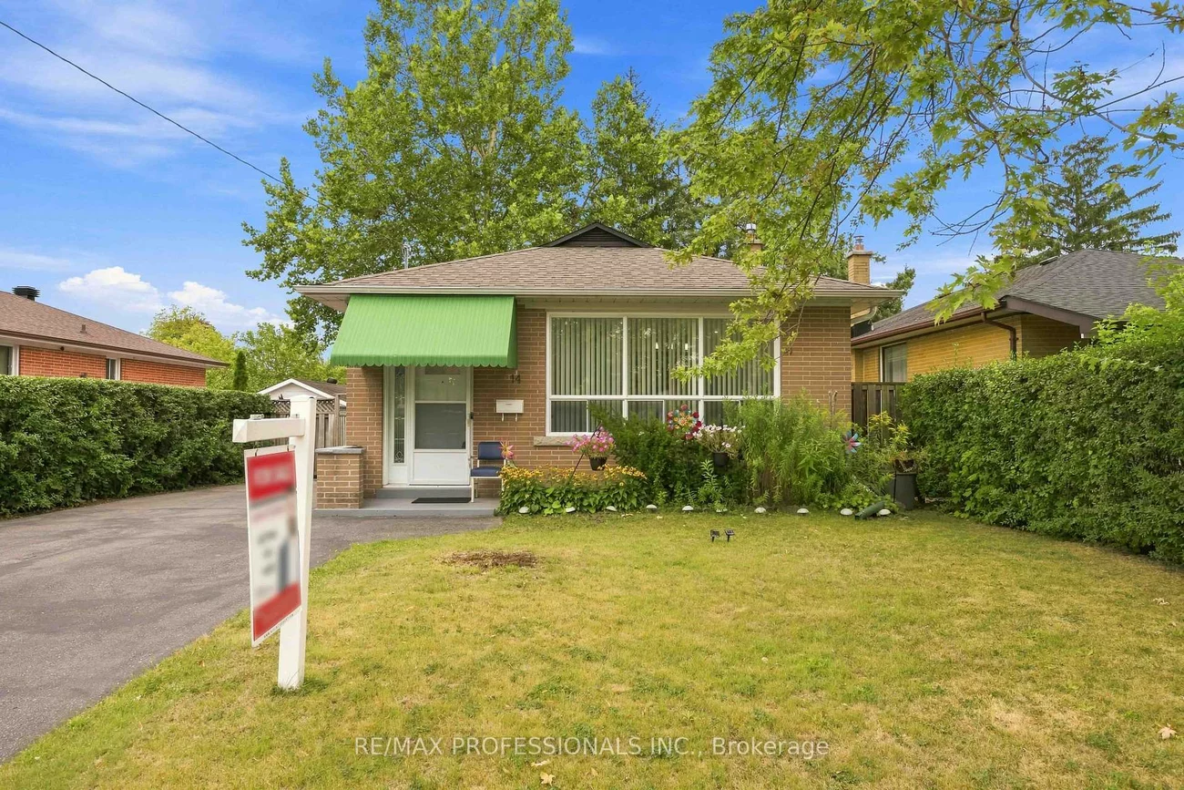 14, Dashwood, Thistletown-Beaumonde Heights, Toronto