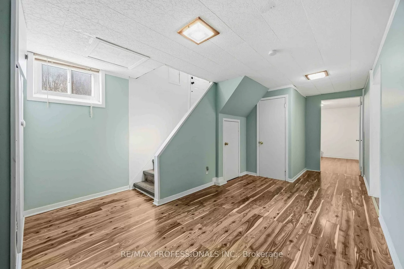 14, Dashwood, Thistletown-Beaumonde Heights, Toronto