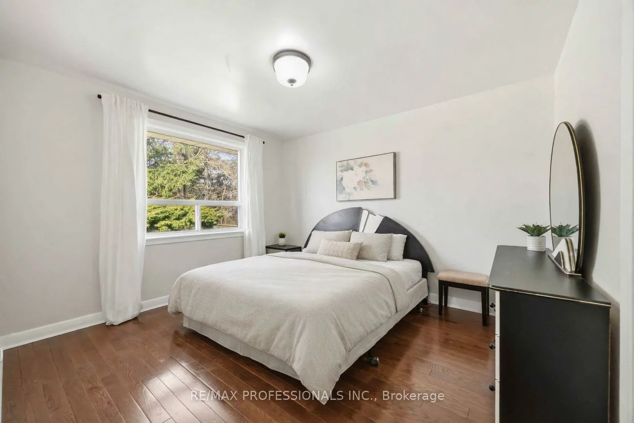 14, Dashwood, Thistletown-Beaumonde Heights, Toronto