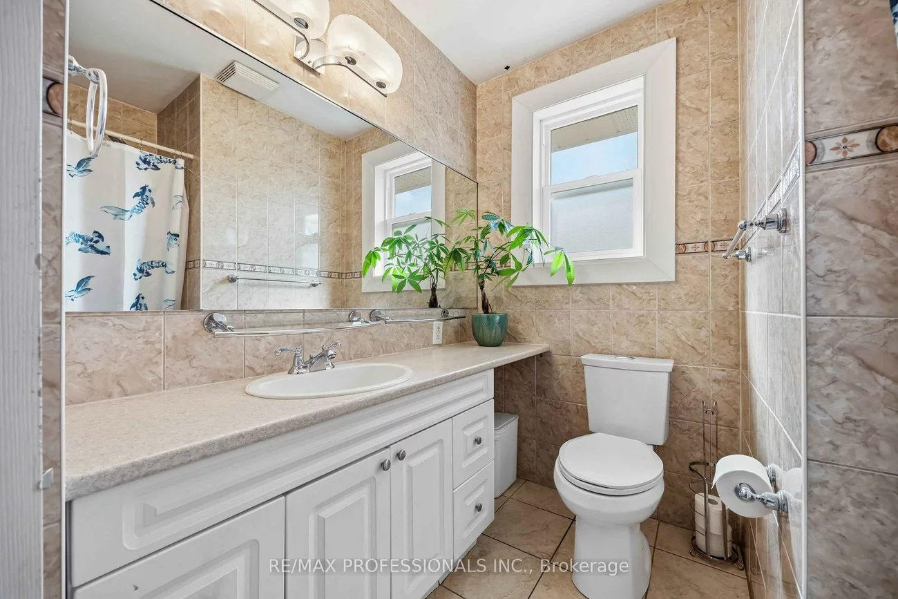 14, Dashwood, Thistletown-Beaumonde Heights, Toronto