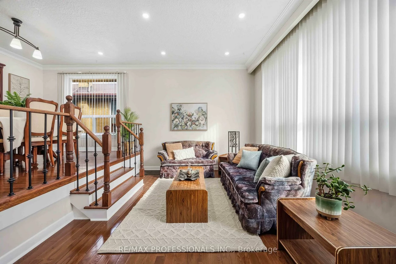 14, Dashwood, Thistletown-Beaumonde Heights, Toronto