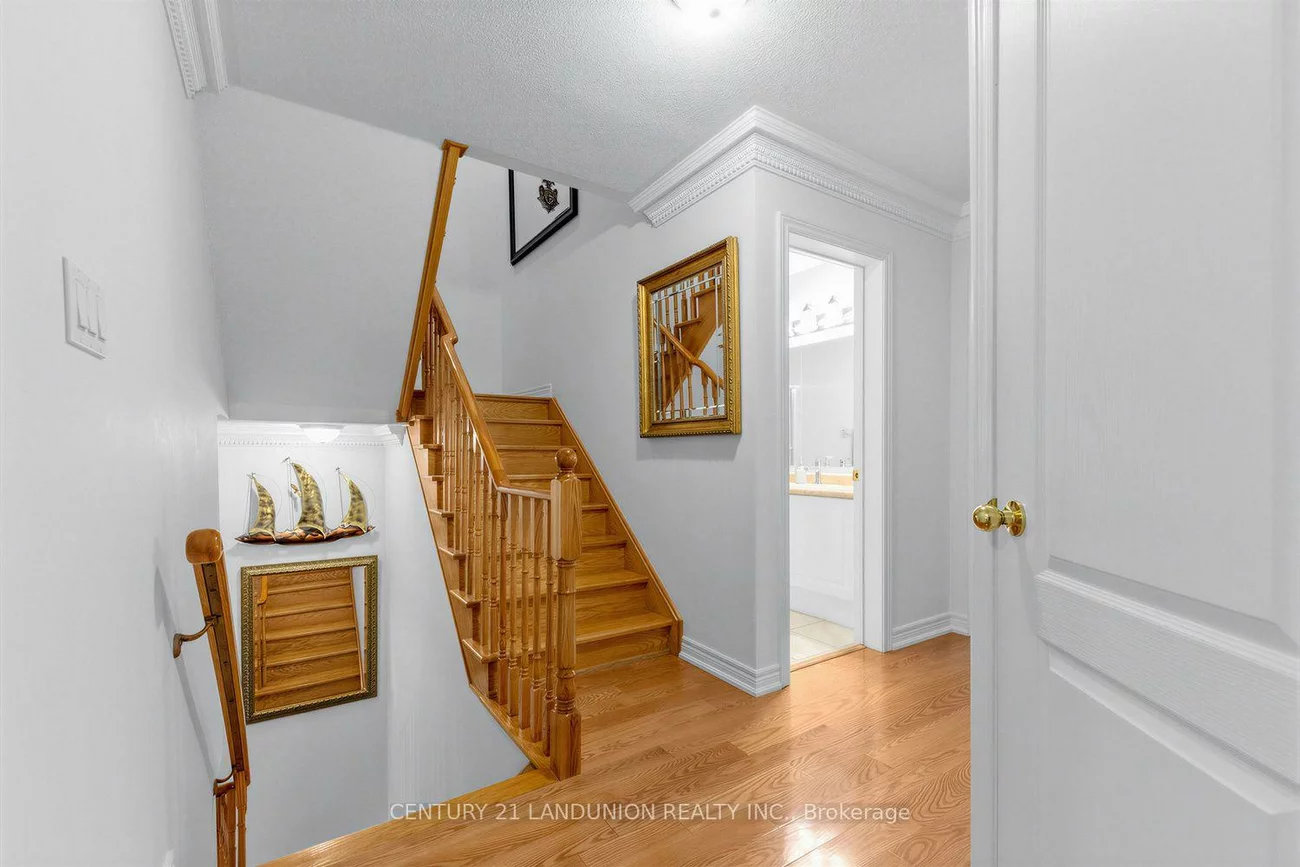 28, Herzberg, York University Heights, Toronto