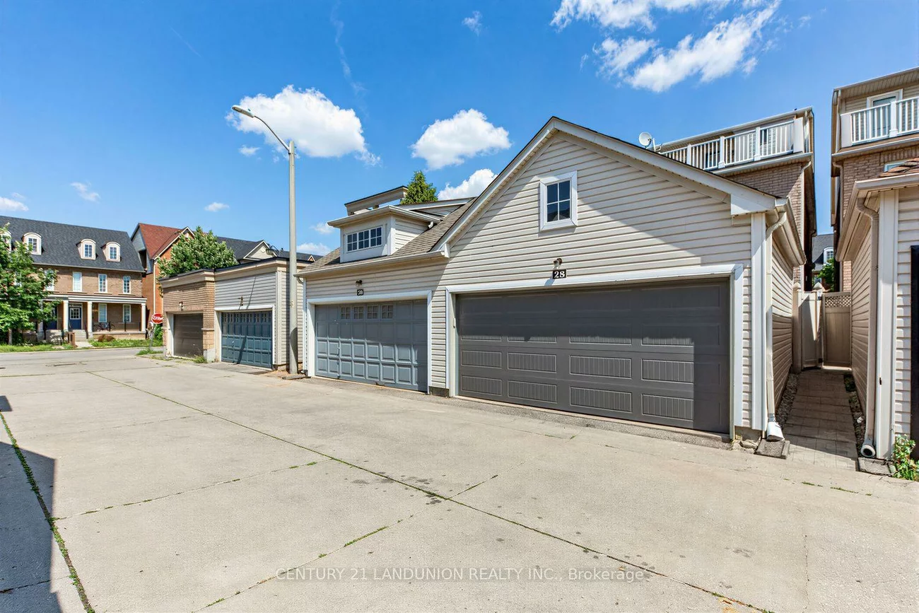 28, Herzberg, York University Heights, Toronto