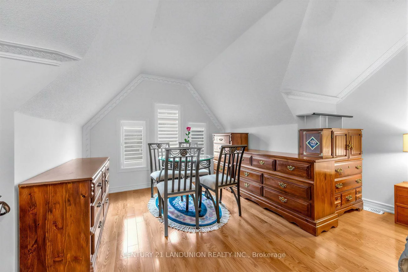 28, Herzberg, York University Heights, Toronto
