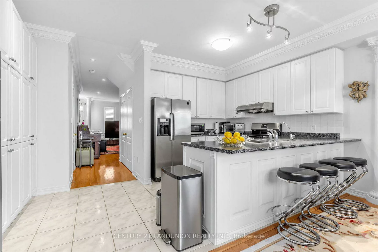 28, Herzberg, York University Heights, Toronto
