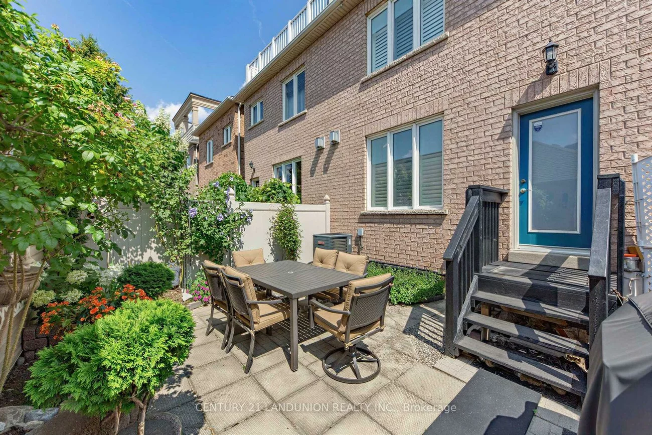 28, Herzberg, York University Heights, Toronto