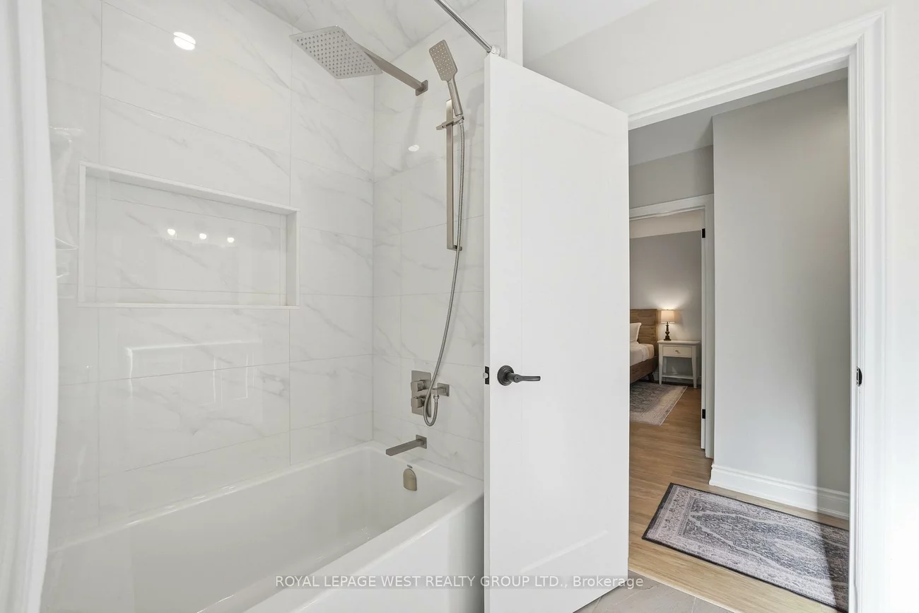 72, Mervyn, Islington-City Centre West, Toronto