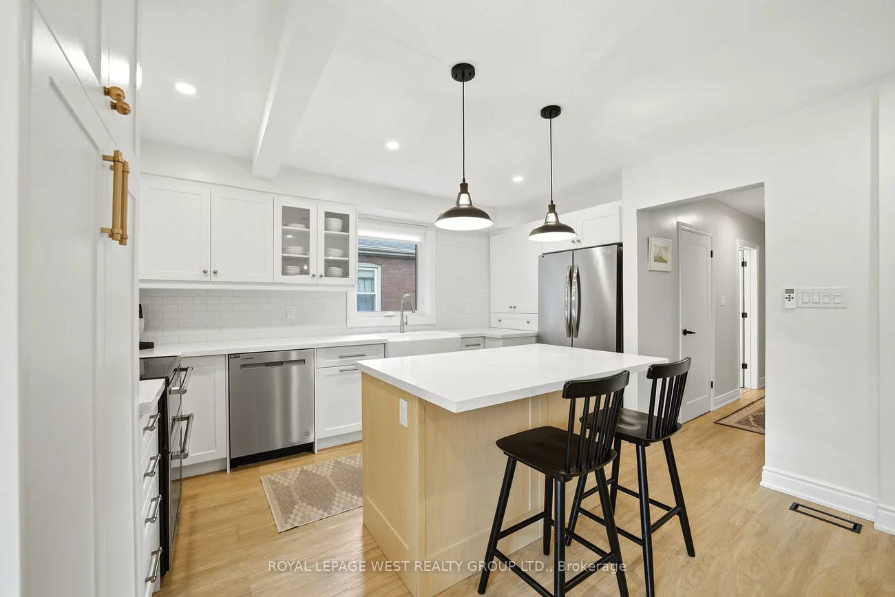 72, Mervyn, Islington-City Centre West, Toronto