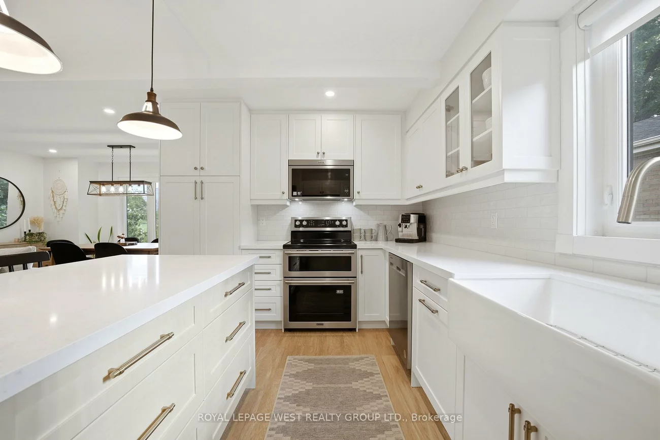 72, Mervyn, Islington-City Centre West, Toronto