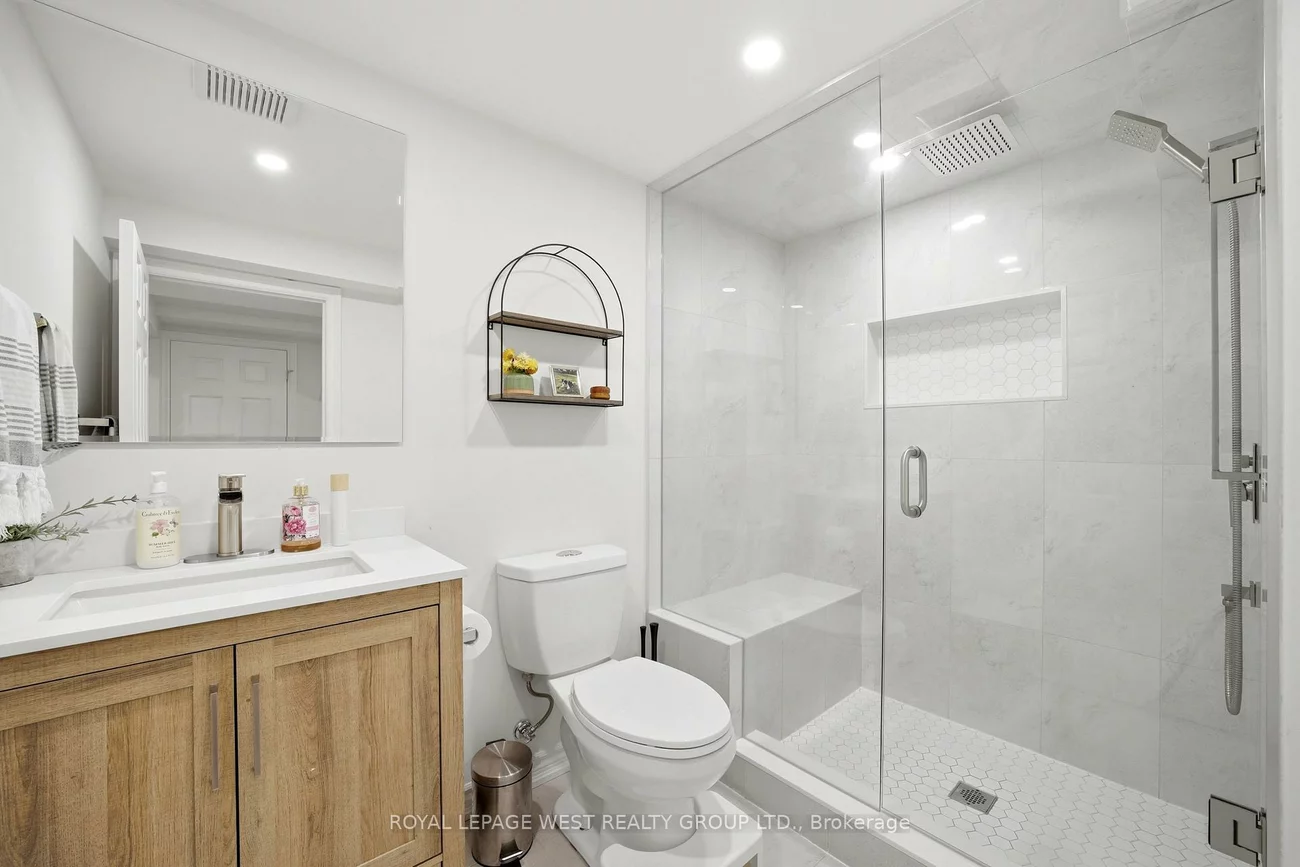 72, Mervyn, Islington-City Centre West, Toronto