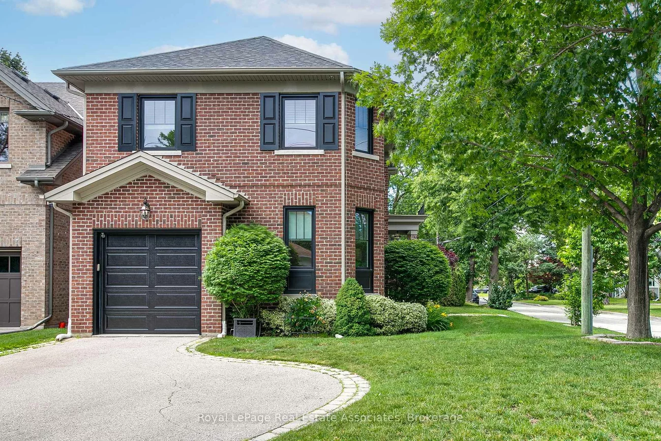 32, Jopling, Islington-City Centre West, Toronto