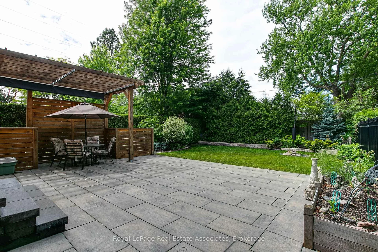 32, Jopling, Islington-City Centre West, Toronto