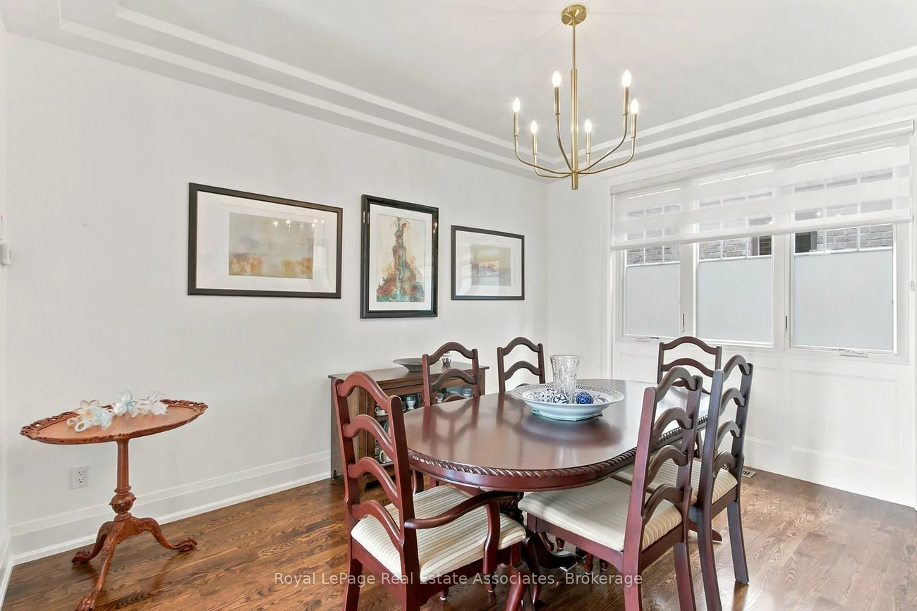 32, Jopling, Islington-City Centre West, Toronto
