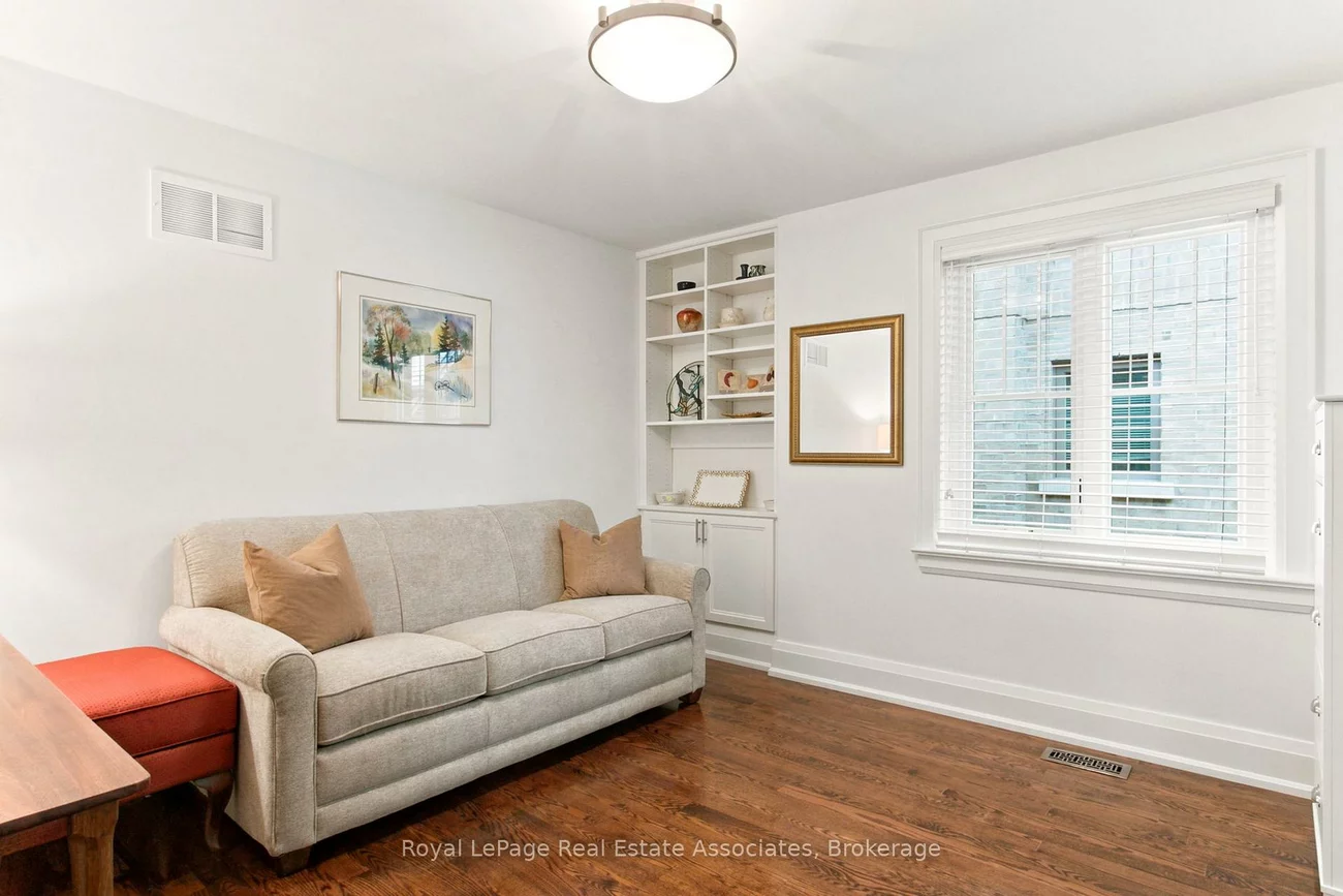 32, Jopling, Islington-City Centre West, Toronto