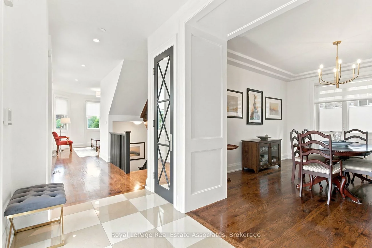 32, Jopling, Islington-City Centre West, Toronto