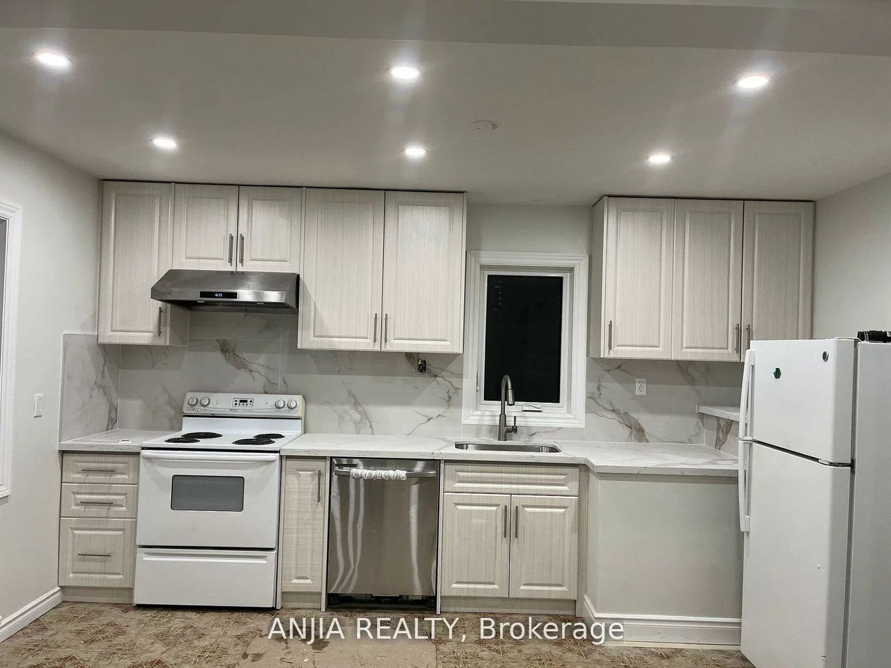 77, Nash, Downsview-Roding-CFB, Toronto