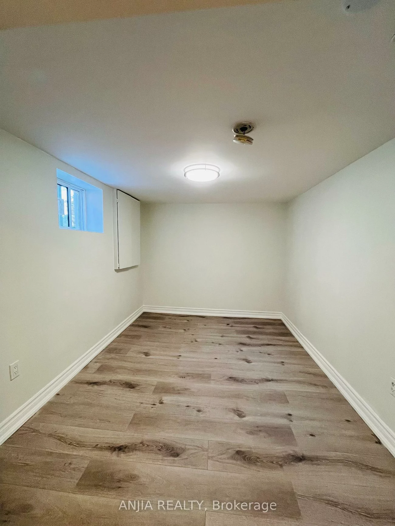 77, Nash, Downsview-Roding-CFB, Toronto