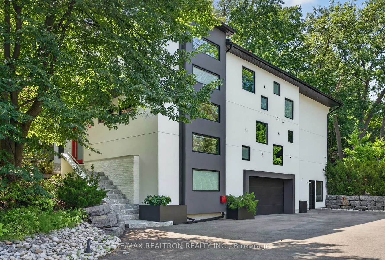 8, Breezewood, Stonegate-Queensway, Toronto