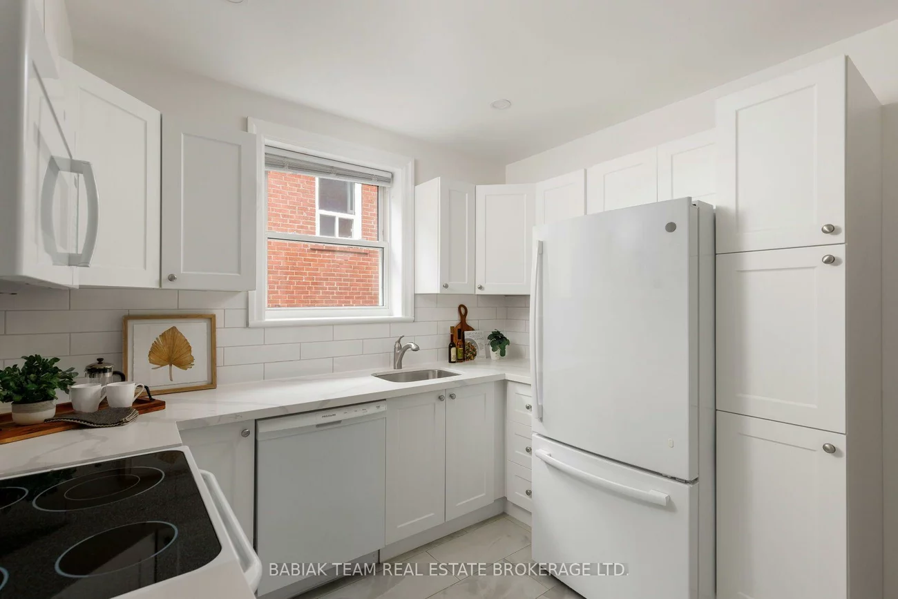 93, Glendonwynne, High Park North, Toronto