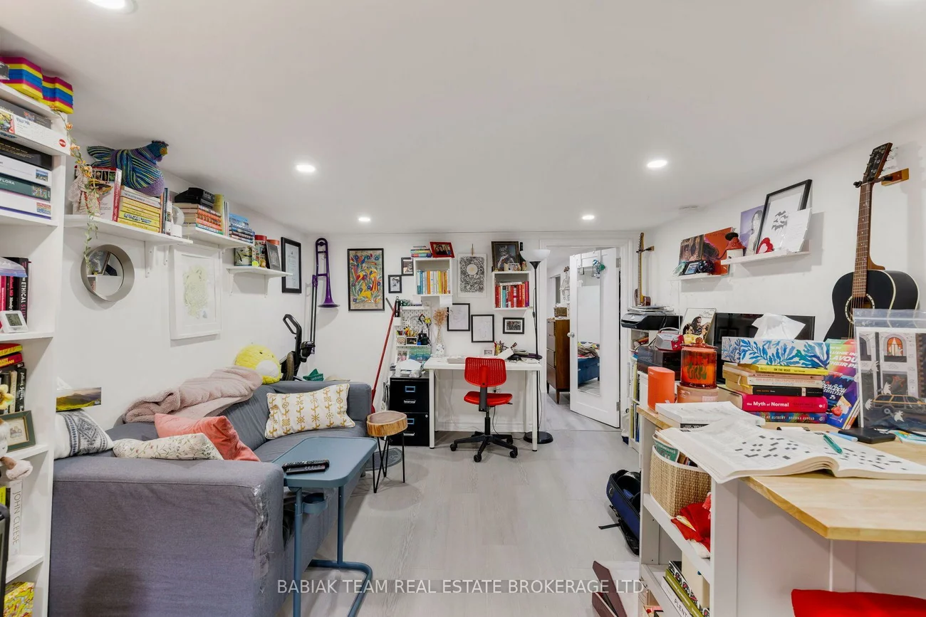93, Glendonwynne, High Park North, Toronto