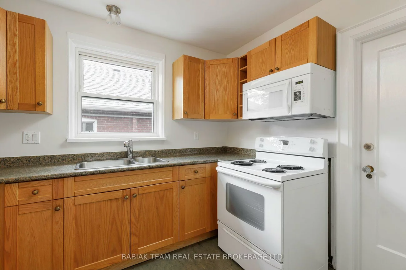93, Glendonwynne, High Park North, Toronto