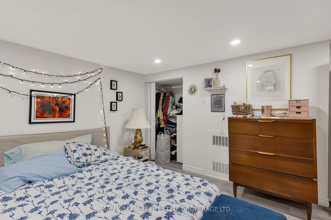 93, Glendonwynne, High Park North, Toronto