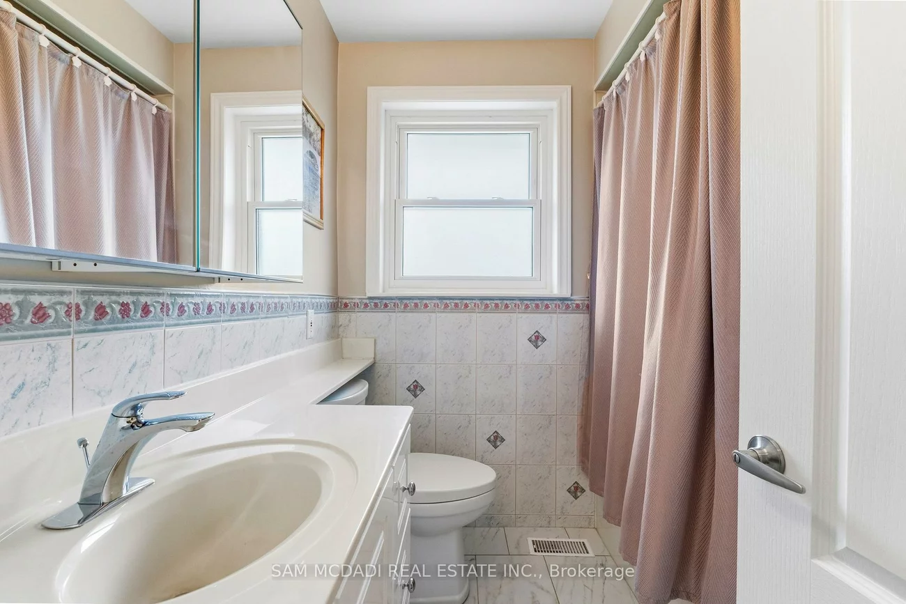 248, Wellesworth, Eringate-Centennial-West Deane, Toronto