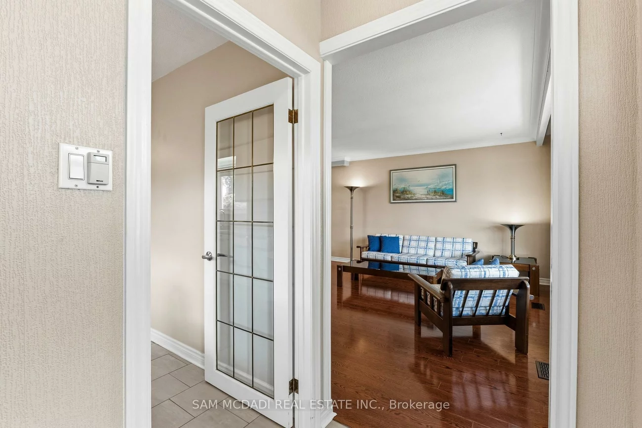 248, Wellesworth, Eringate-Centennial-West Deane, Toronto