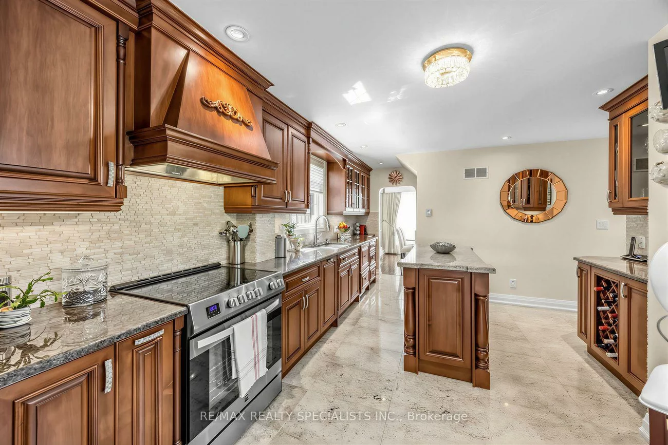 1211, Royal York, Edenbridge-Humber Valley, Toronto
