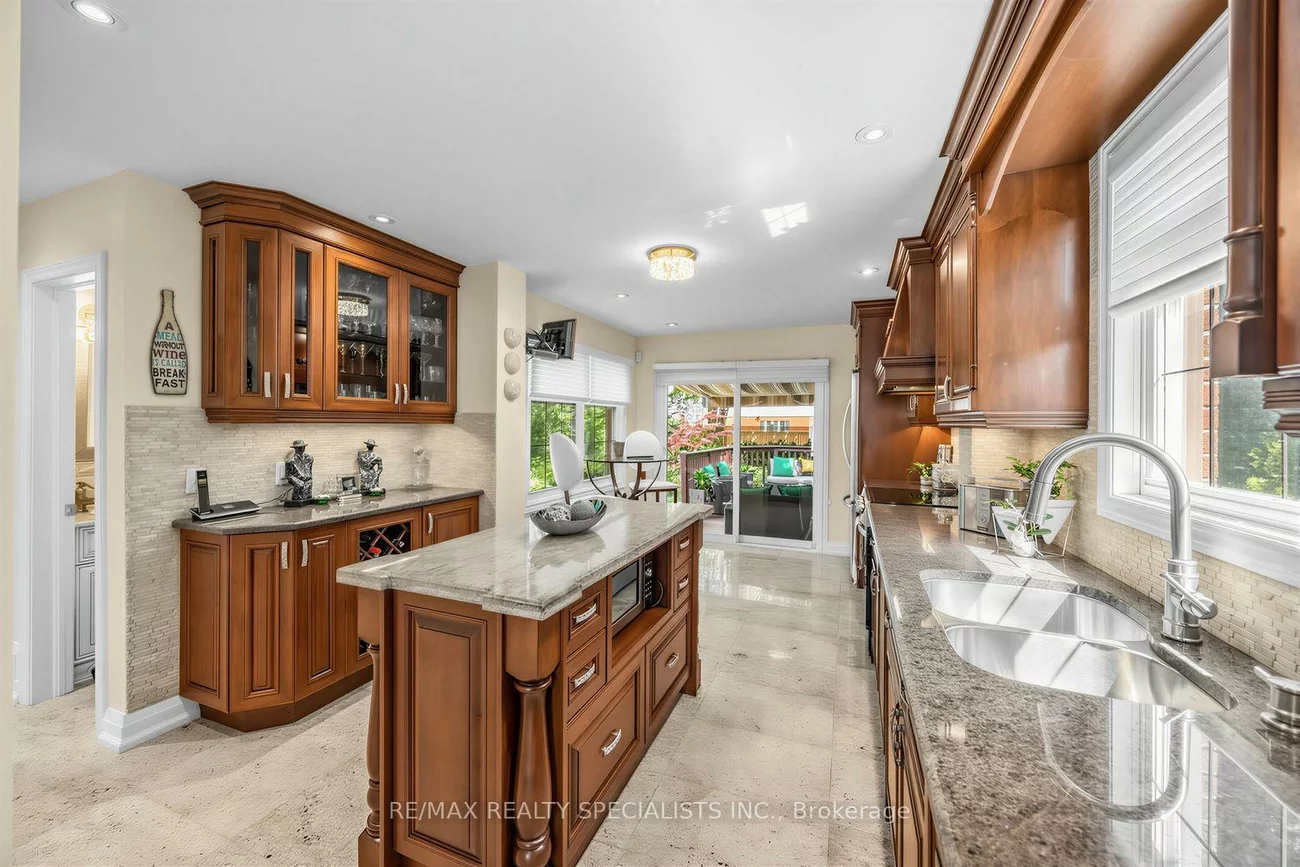 1211, Royal York, Edenbridge-Humber Valley, Toronto