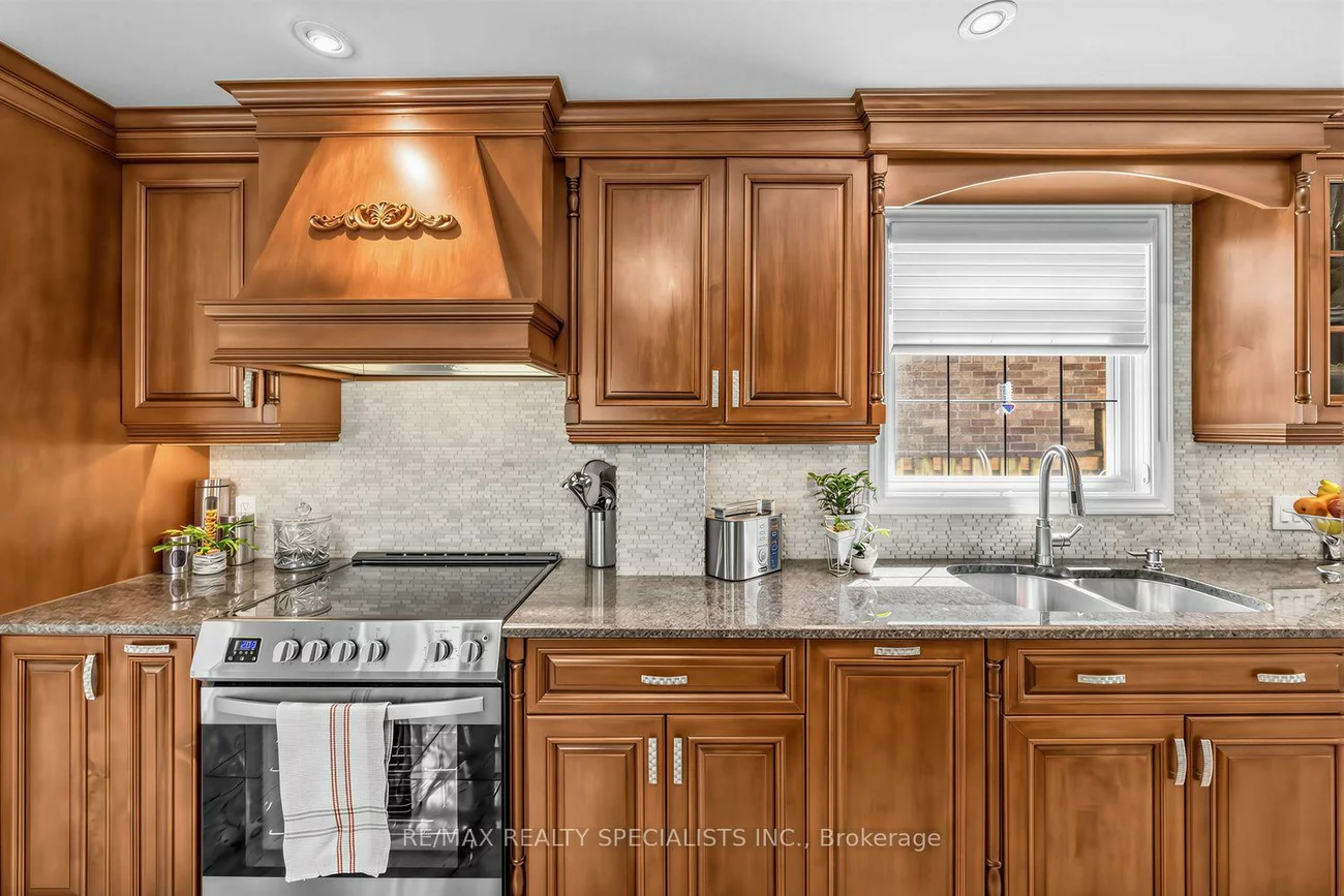 1211, Royal York, Edenbridge-Humber Valley, Toronto