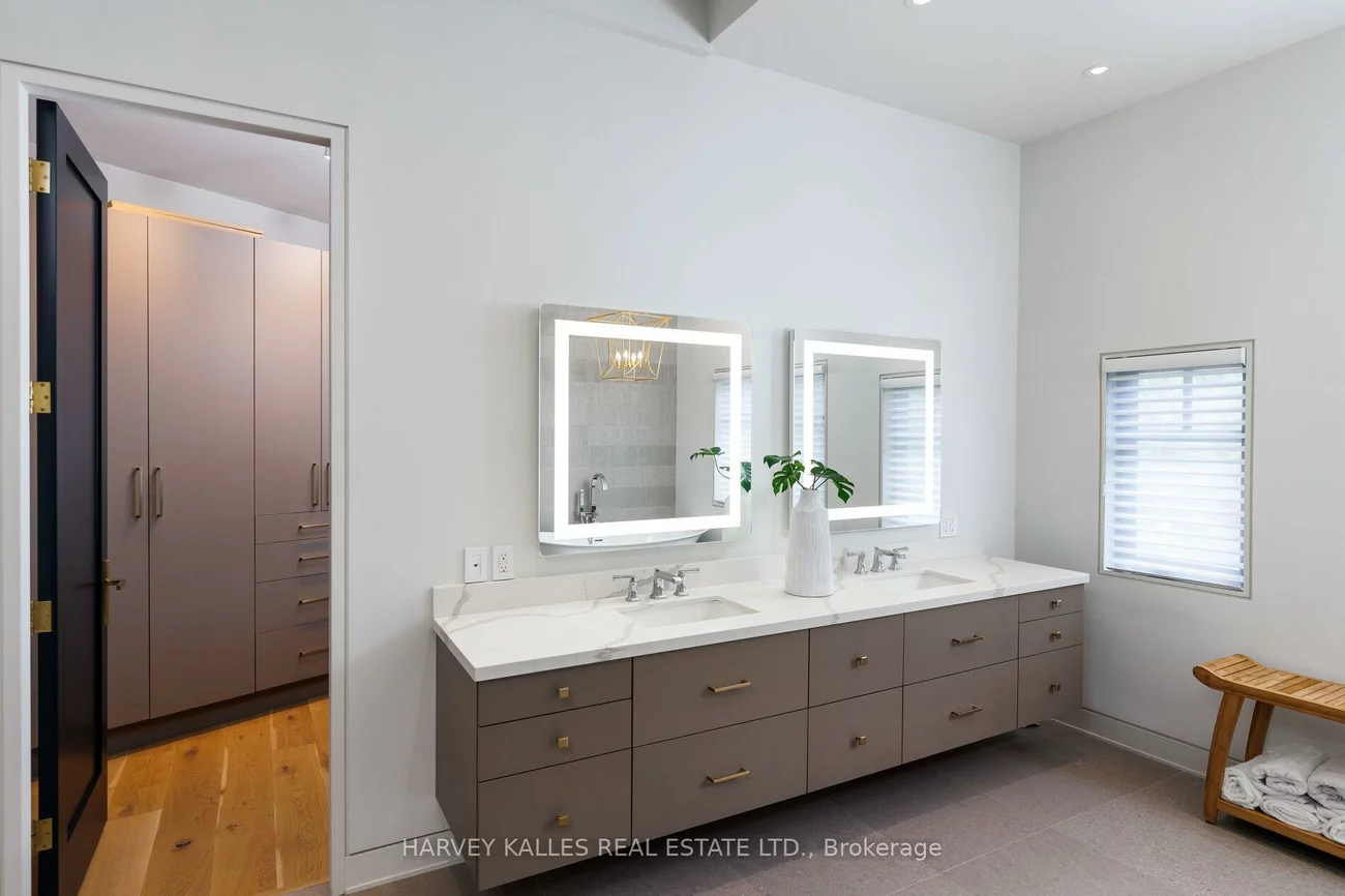 66, Thorncrest, Princess-Rosethorn, Toronto