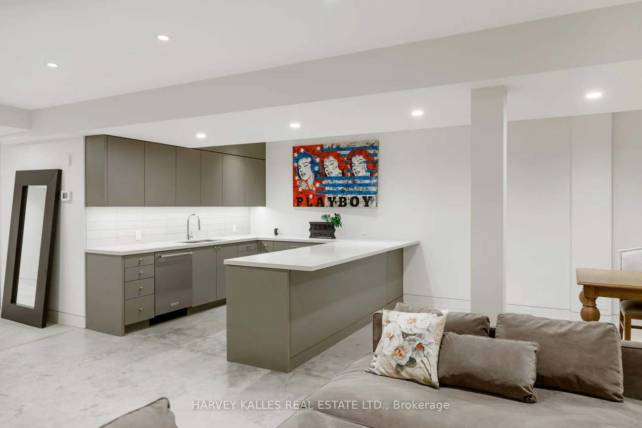66, Thorncrest, Princess-Rosethorn, Toronto