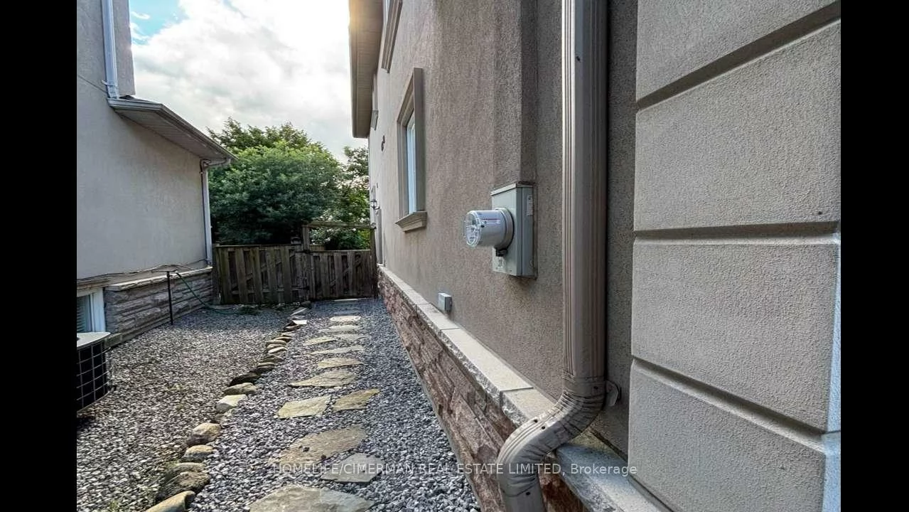 43, Riverlea, Humber Heights, Toronto
