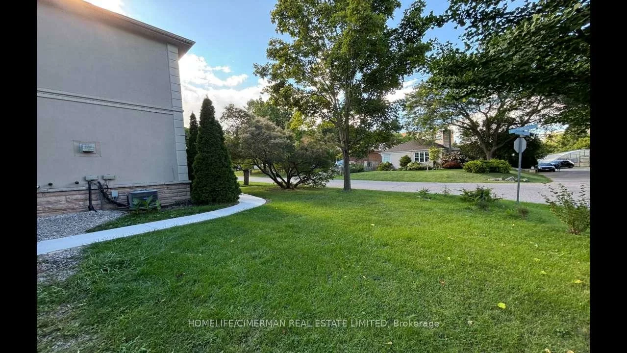 43, Riverlea, Humber Heights, Toronto