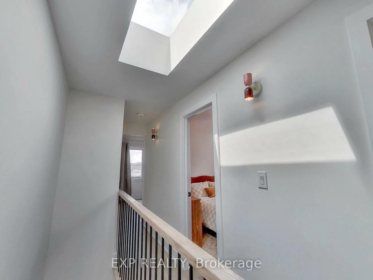 37, Gilbert, Corso Italia-Davenport, Toronto