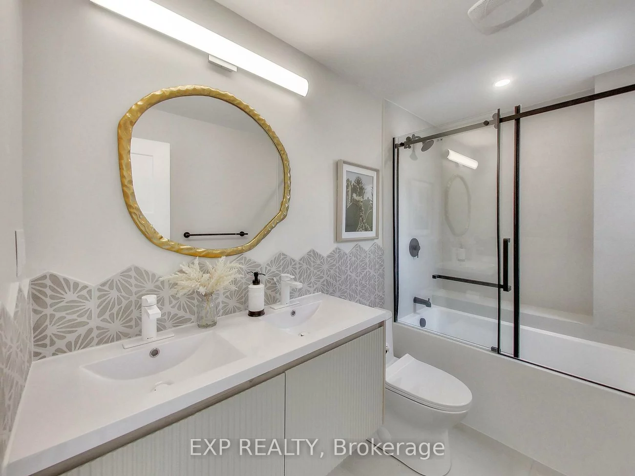 37, Gilbert, Corso Italia-Davenport, Toronto