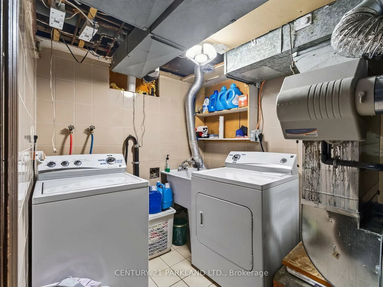 323, Nairn, Caledonia-Fairbank, Toronto