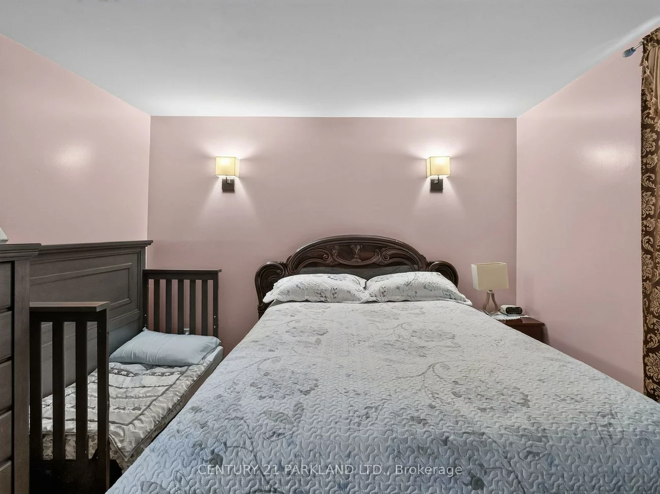 323, Nairn, Caledonia-Fairbank, Toronto