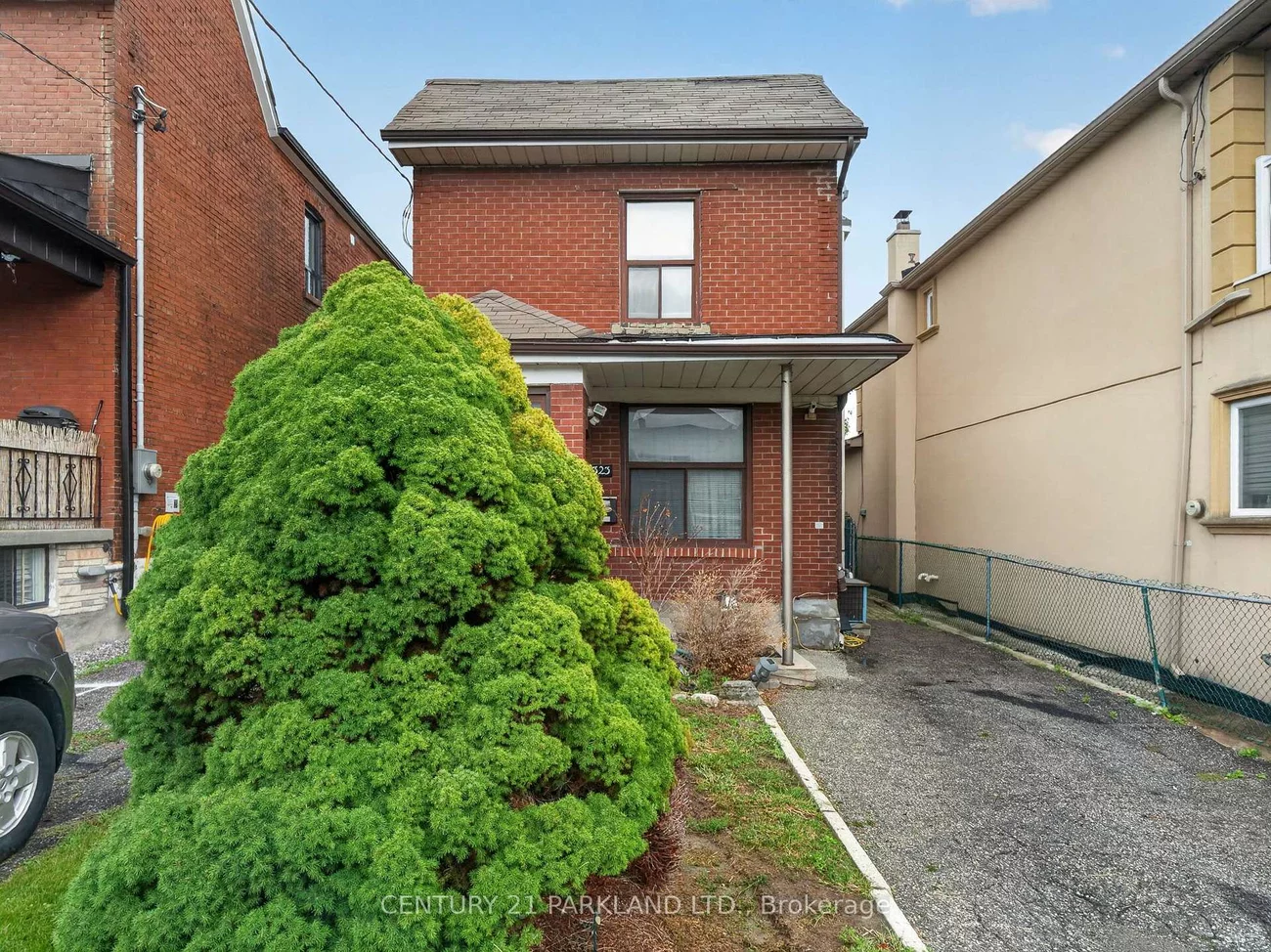323, Nairn, Caledonia-Fairbank, Toronto