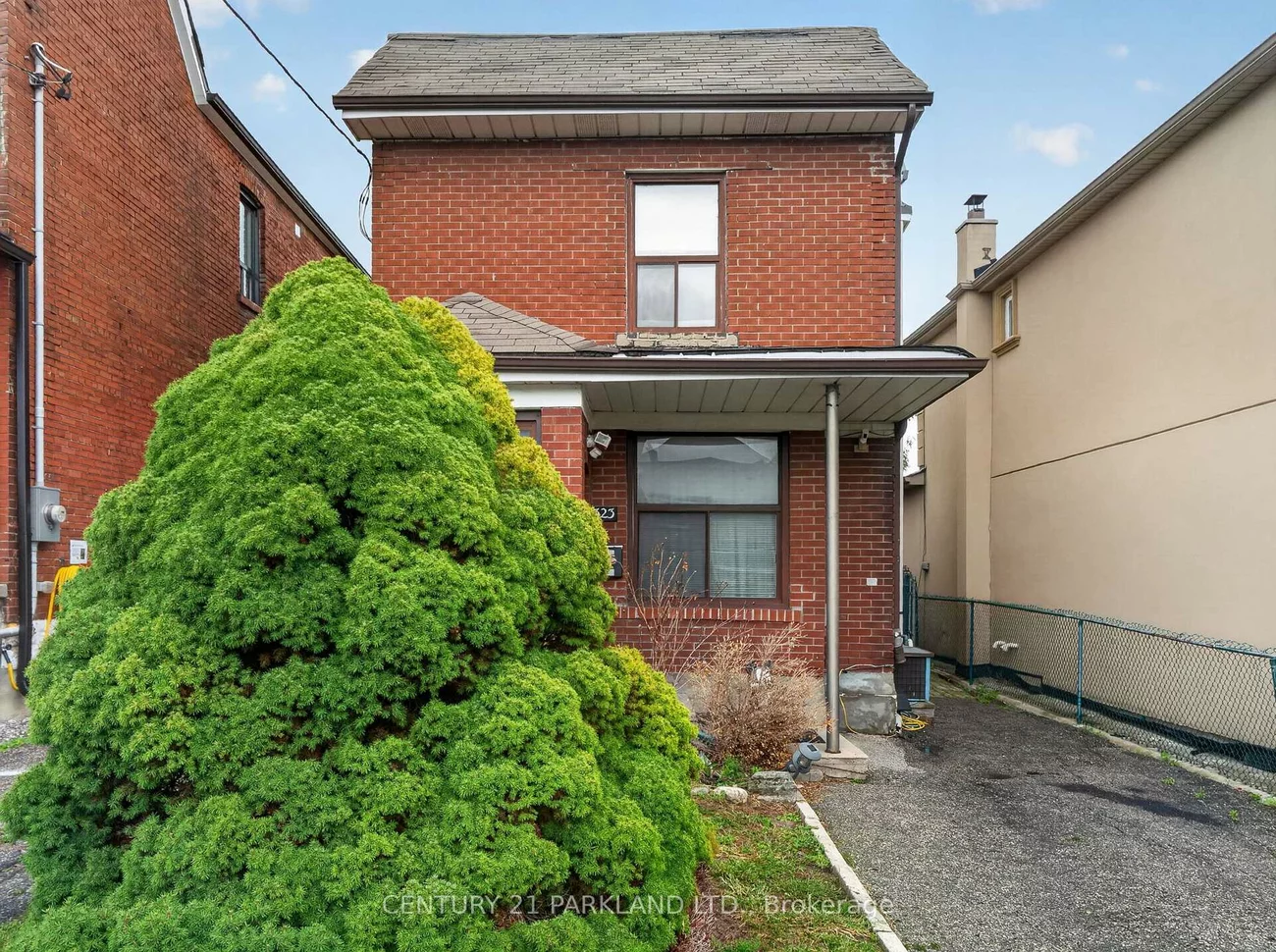323, Nairn, Caledonia-Fairbank, Toronto