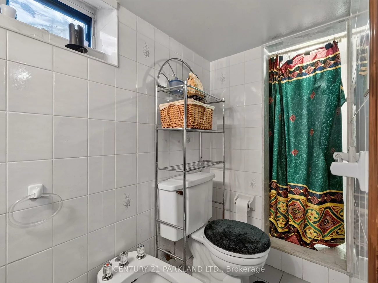 323, Nairn, Caledonia-Fairbank, Toronto