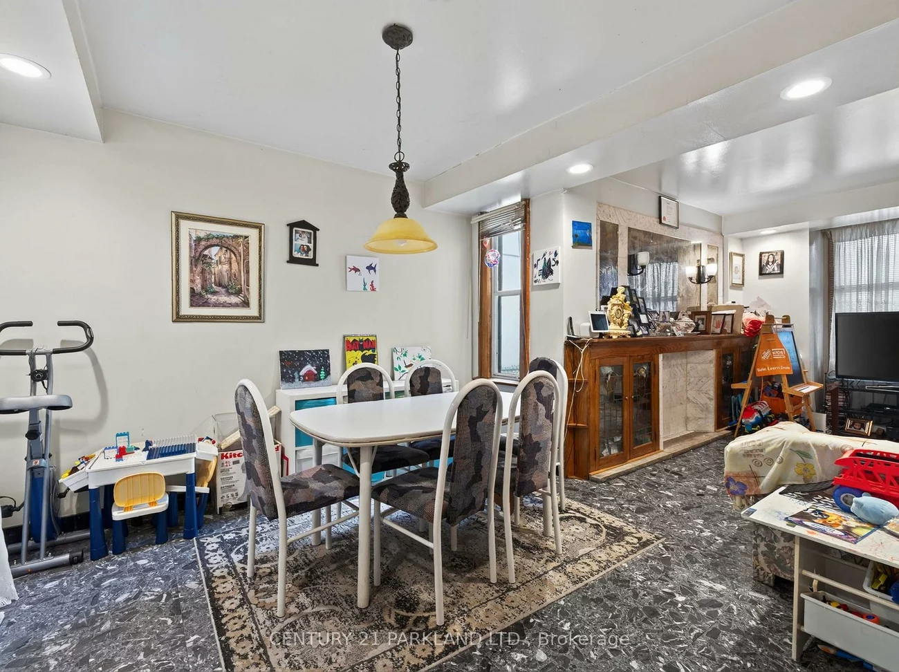 323, Nairn, Caledonia-Fairbank, Toronto